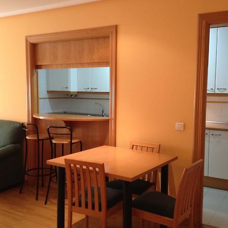 Apartamentos Turisticos Puerta De Леон Екстериор снимка