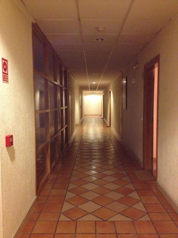 Apartamentos Turisticos Puerta De Леон Екстериор снимка