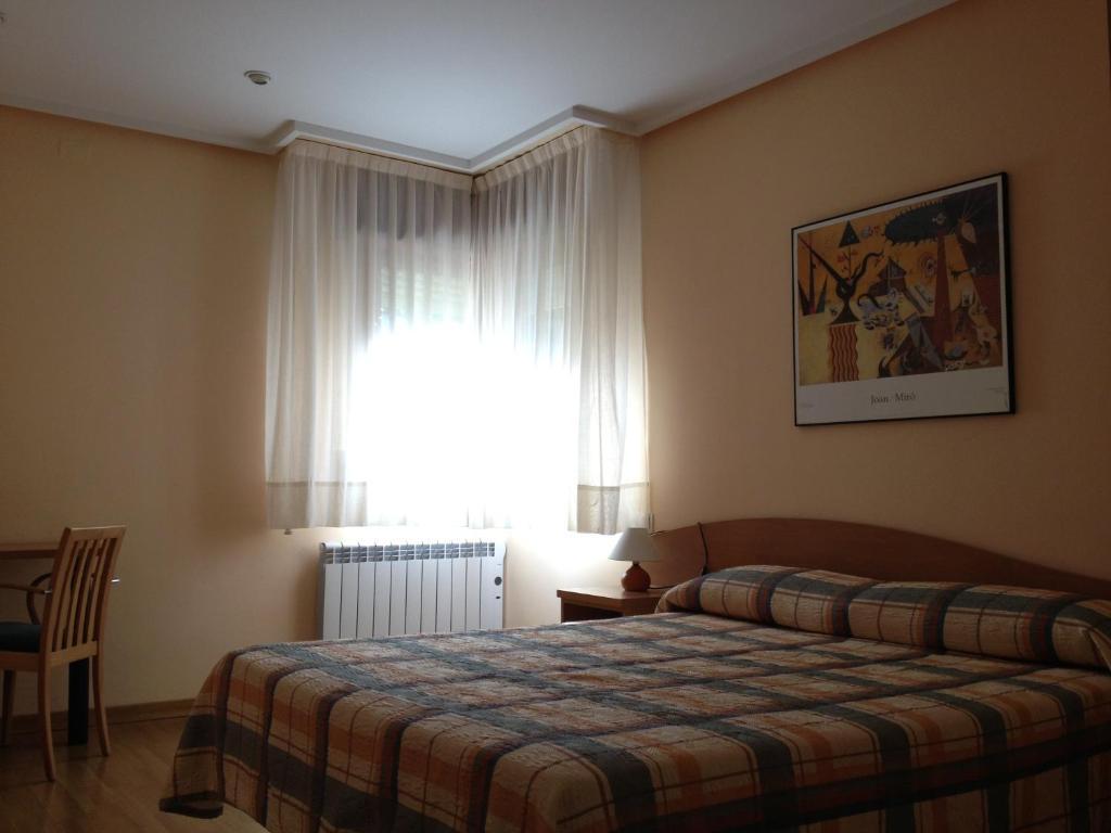 Apartamentos Turisticos Puerta De Леон Екстериор снимка